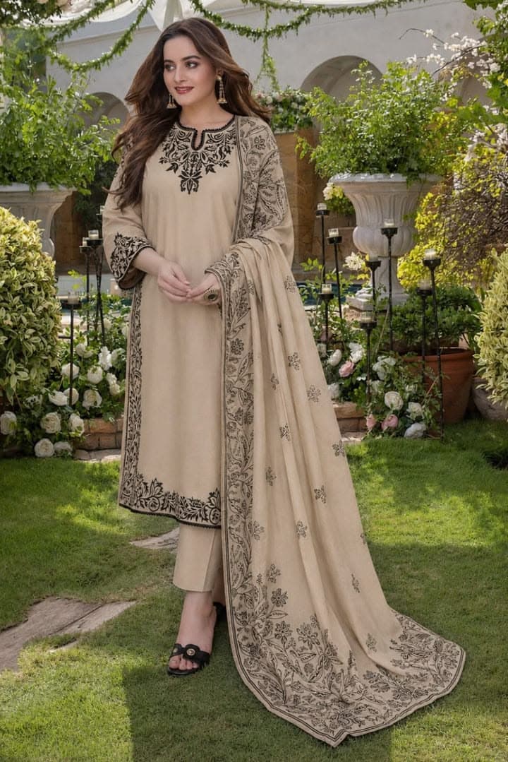 Zeenat Seafoam Green Threadwork Lawn Outfit - Handcrafted Pakistani Embroidered Dress