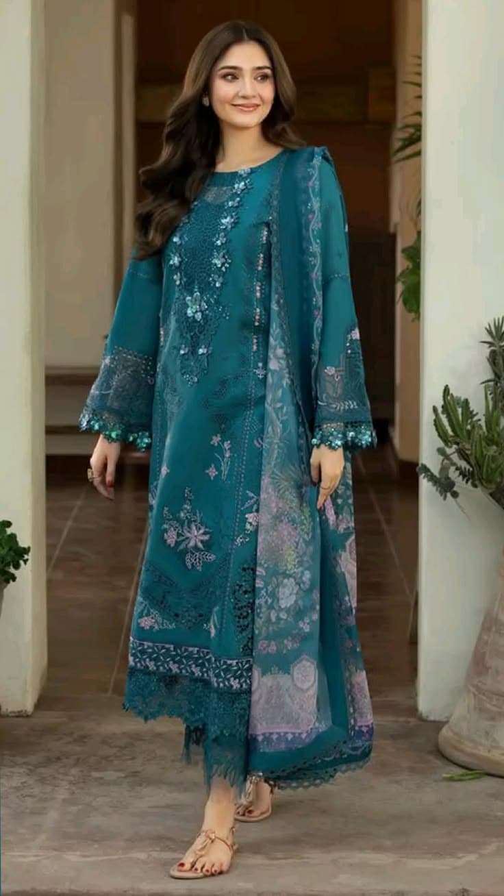 Laila Charcoal Grey Threadwork Pret Set - Handcrafted Pakistani Embroidered Dress