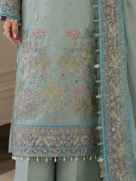 Aira Luxury Lawn Suit thumbnail 3