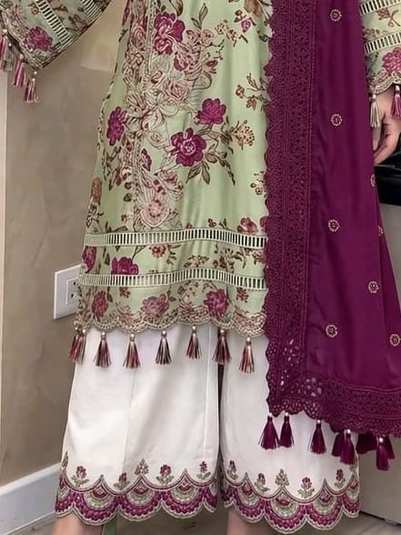 Amber Lawn Luxury Lawn Suit thumbnail 3
