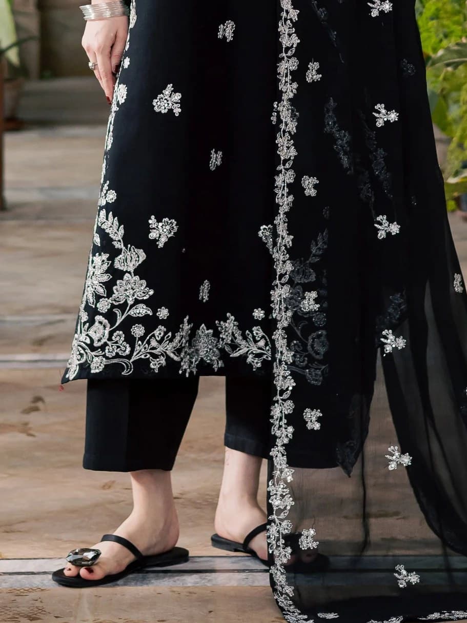 Dastaan Embroidered Party Dress thumbnail 3