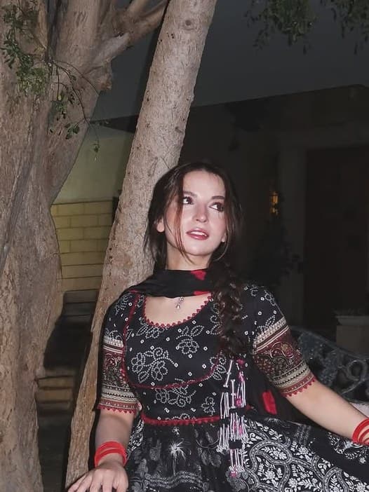 Fiza Embroidered Maxi Dress thumbnail 2