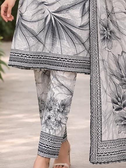 Hoorain Set Stitched Suit thumbnail 3