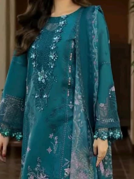 Laila Set Handcrafted Suit thumbnail 2