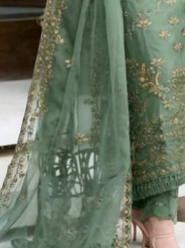 Mehroo Lawn Luxury Lawn Suit thumbnail 3