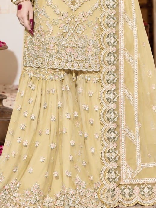 Momina Stitched Suit thumbnail 3