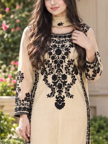 Sadaf Lawn With Dupatta Luxury Lawn Suit thumbnail 2