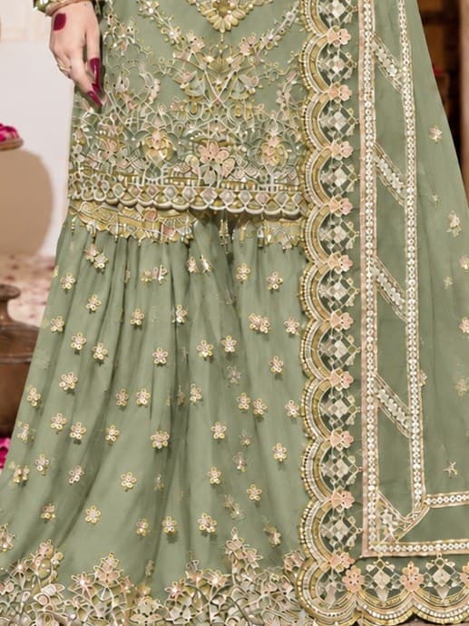 Sonia Set Embroidered Suit thumbnail 3